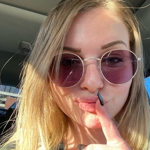 Meet your Posher, Jess